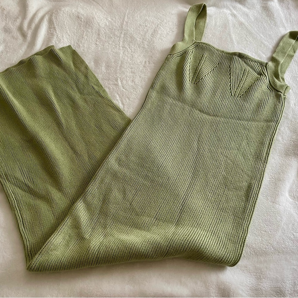 Sage Green Knit Midi Dress – New Without Tags